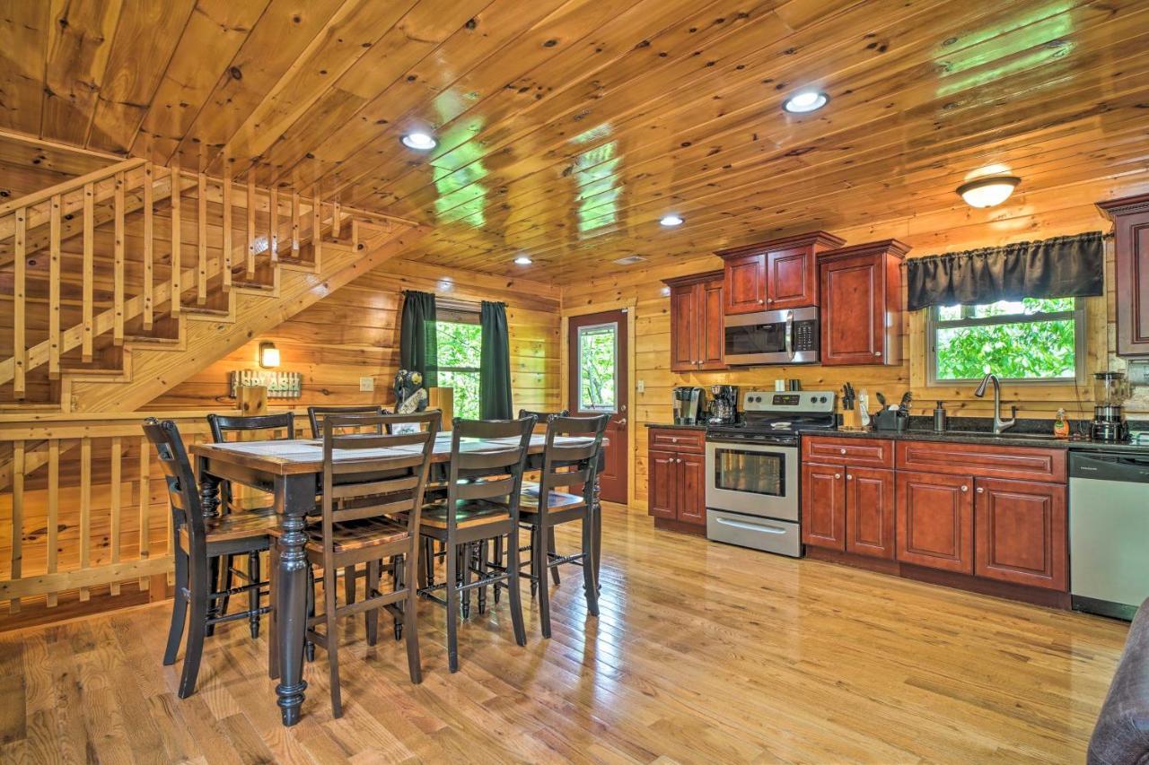 Pigeon Forge Cabin Sauna, Saltwater Pool And Views! Sevierville Eksteriør billede