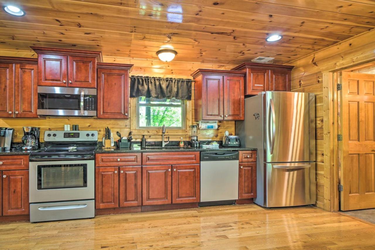 Pigeon Forge Cabin Sauna, Saltwater Pool And Views! Sevierville Eksteriør billede