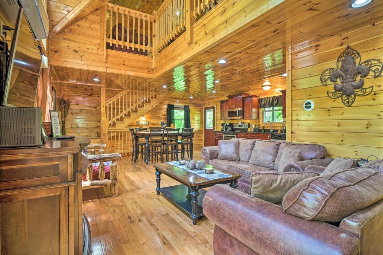 Pigeon Forge Cabin Sauna, Saltwater Pool And Views! Sevierville Eksteriør billede