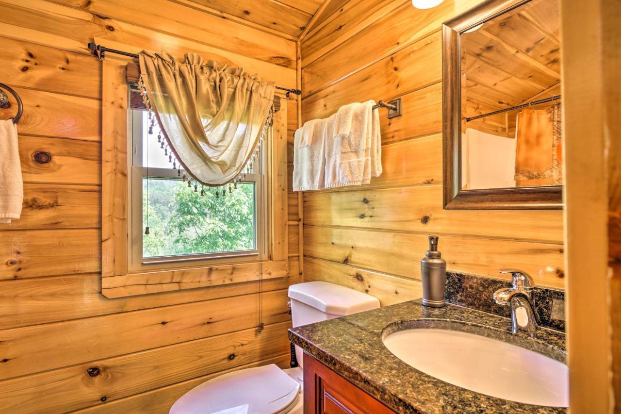 Pigeon Forge Cabin Sauna, Saltwater Pool And Views! Sevierville Eksteriør billede