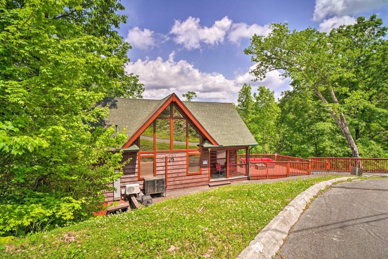 Pigeon Forge Cabin Sauna, Saltwater Pool And Views! Sevierville Eksteriør billede